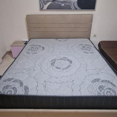 Home Away From Home_3Br At Maniatika_14Min Walk To The Port Piraeus Bagian luar foto