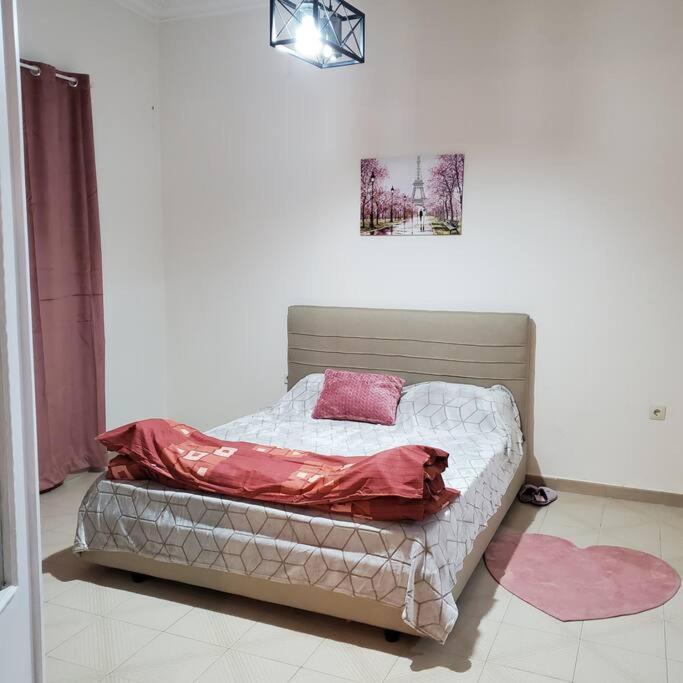 Home Away From Home_3Br At Maniatika_14Min Walk To The Port Piraeus Bagian luar foto